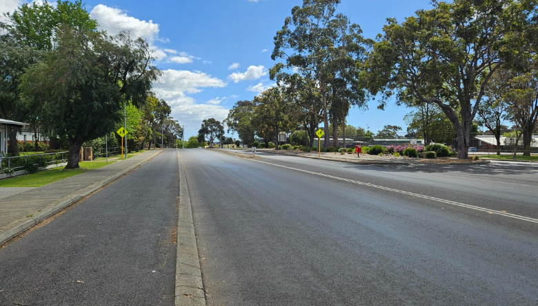 Bussell Highway bus lane kerb replacement works